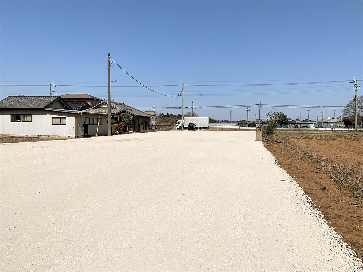 社有地建物解体・樹木伐採及び路盤整備工事